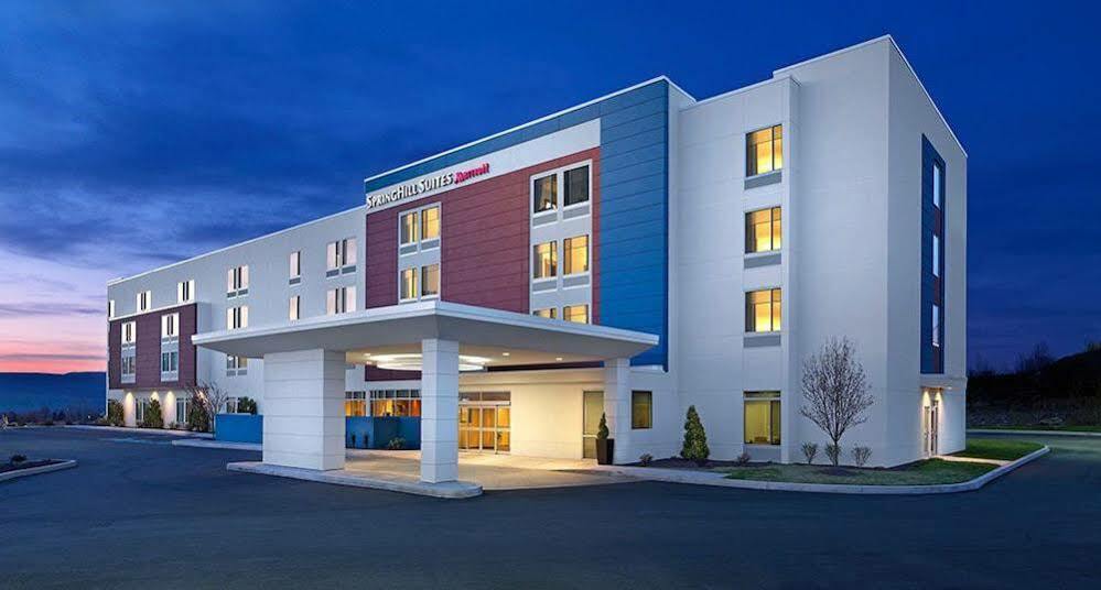 Springhill Suites By Marriott Wichita Airport Exterior photo